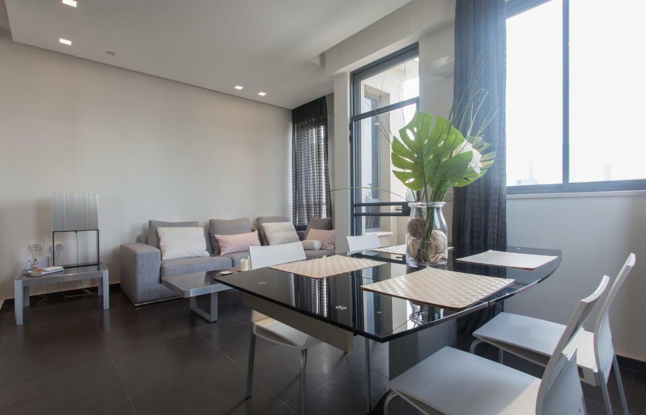Appartamento Luxury Penthouse 2 Bed Near Rothchild Tel Aviv Esterno foto