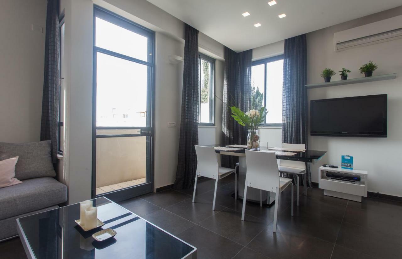 Appartamento Luxury Penthouse 2 Bed Near Rothchild Tel Aviv Esterno foto