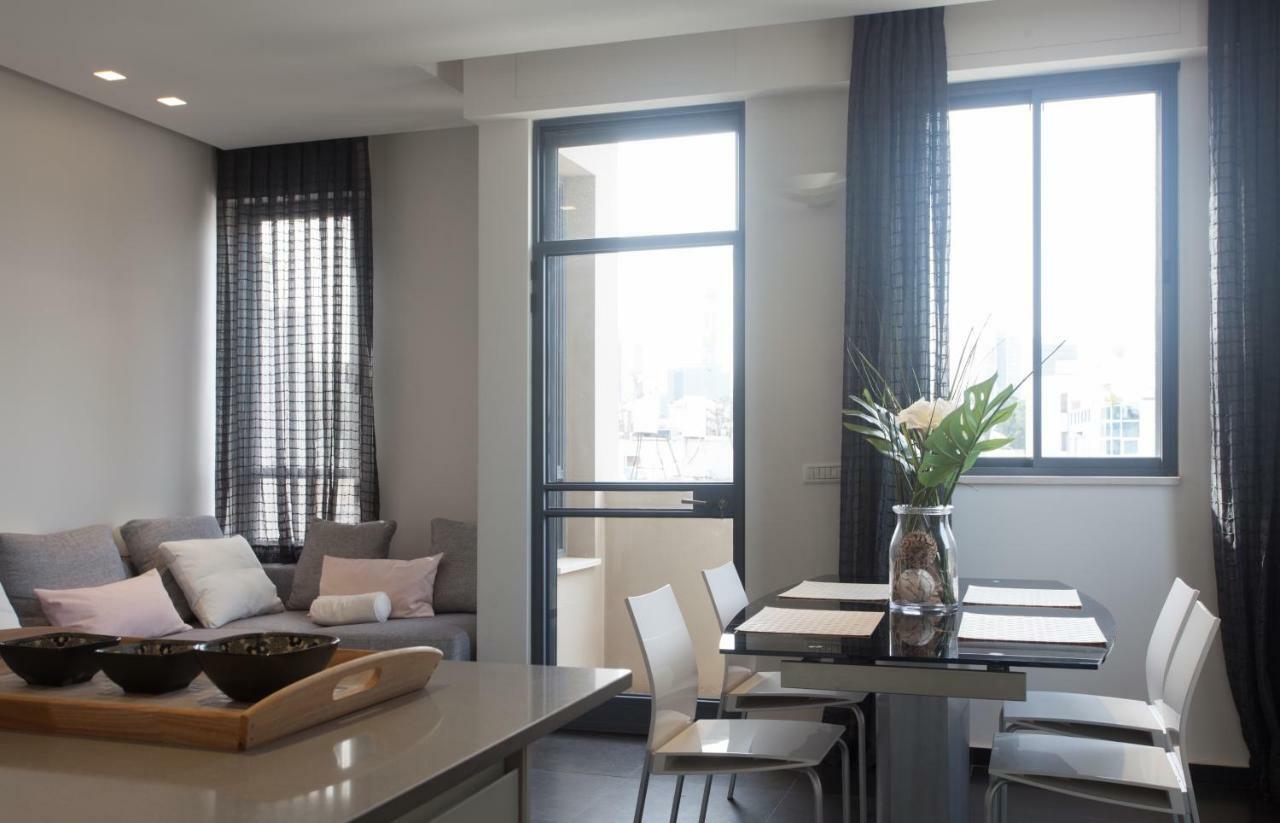 Appartamento Luxury Penthouse 2 Bed Near Rothchild Tel Aviv Esterno foto