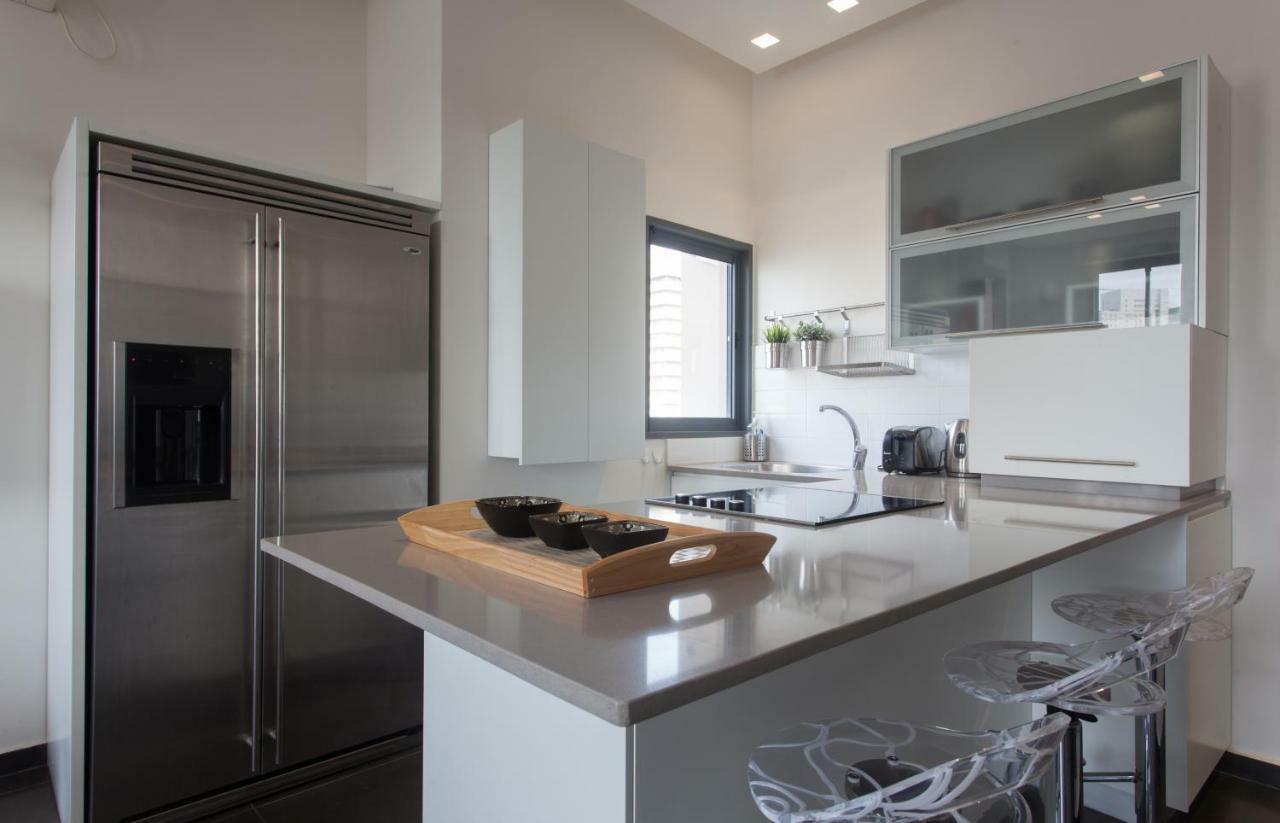 Appartamento Luxury Penthouse 2 Bed Near Rothchild Tel Aviv Esterno foto