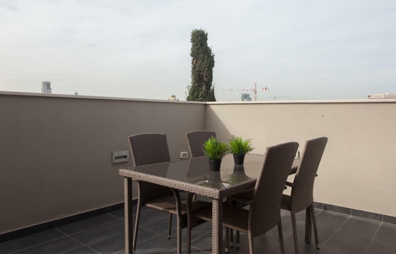 Appartamento Luxury Penthouse 2 Bed Near Rothchild Tel Aviv Esterno foto