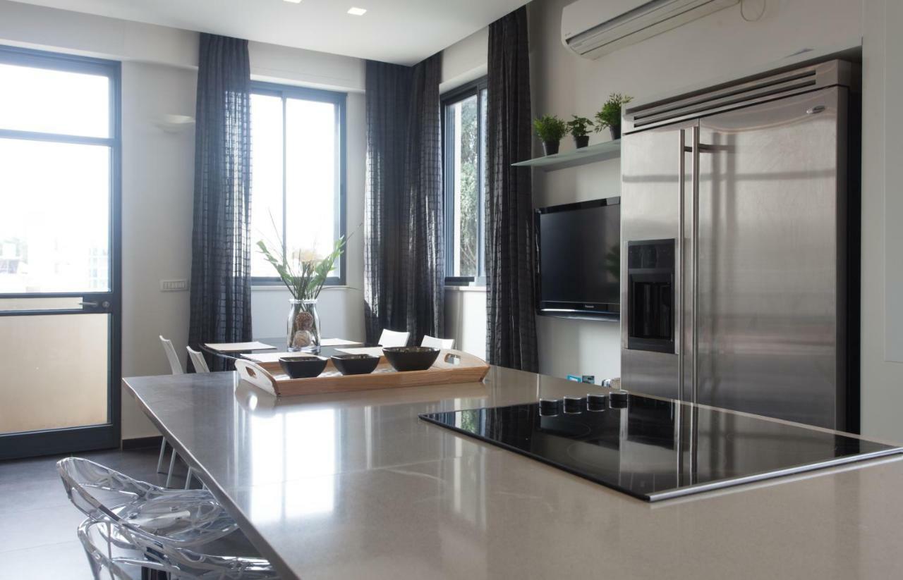 Appartamento Luxury Penthouse 2 Bed Near Rothchild Tel Aviv Esterno foto