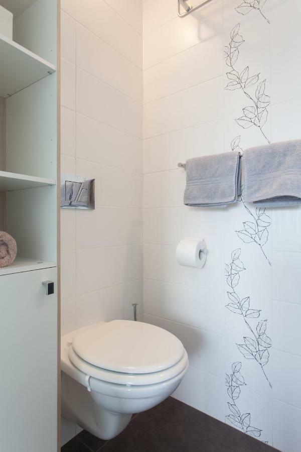 Appartamento Luxury Penthouse 2 Bed Near Rothchild Tel Aviv Esterno foto