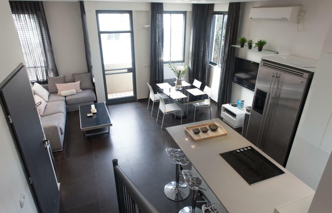 Appartamento Luxury Penthouse 2 Bed Near Rothchild Tel Aviv Esterno foto