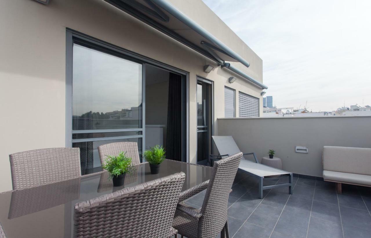 Appartamento Luxury Penthouse 2 Bed Near Rothchild Tel Aviv Esterno foto