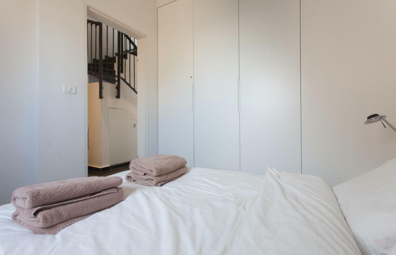 Appartamento Luxury Penthouse 2 Bed Near Rothchild Tel Aviv Esterno foto