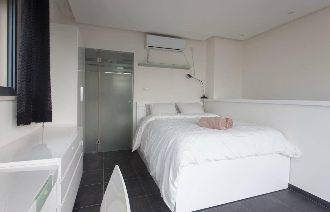 Appartamento Luxury Penthouse 2 Bed Near Rothchild Tel Aviv Esterno foto