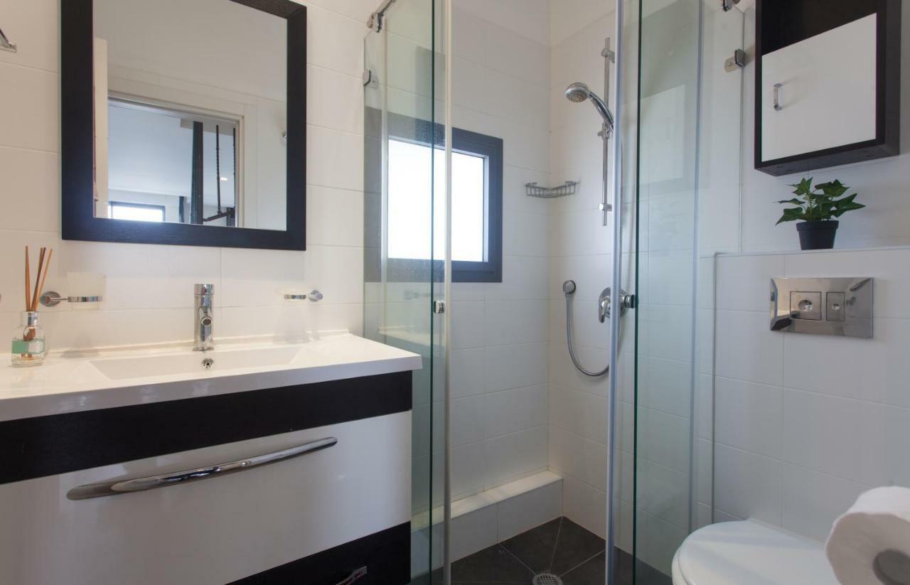 Appartamento Luxury Penthouse 2 Bed Near Rothchild Tel Aviv Esterno foto